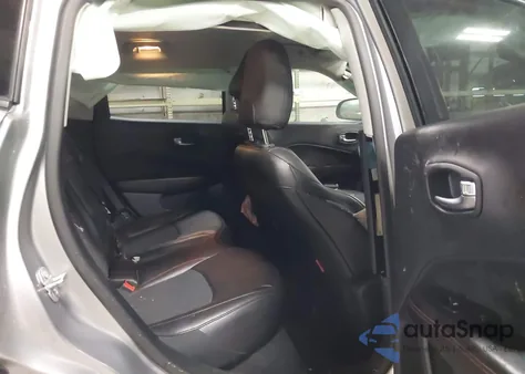 2019 Jeep Compass Trailhawk 4X4 from USA, damaged, VIN 3C4NJDDB0KT712004